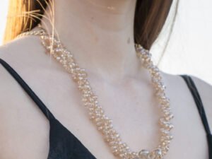 Exile pearl necklace